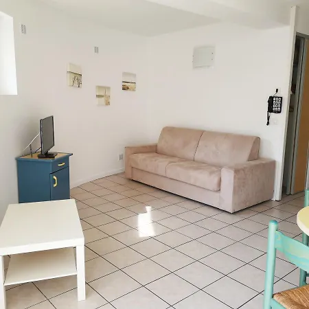 & Golf Eugenie شقة فندقية 4*