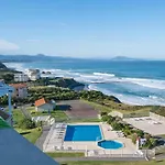 Ξενοδοχείο με διαμερίσματα & Golf Eugenie 4*