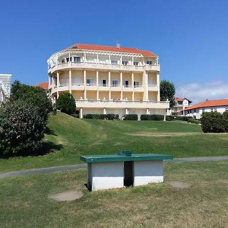 Aparthotel & Golf Eugenie 4*