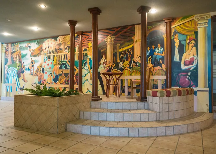 & Golf Eugenie Aparthotel 4*