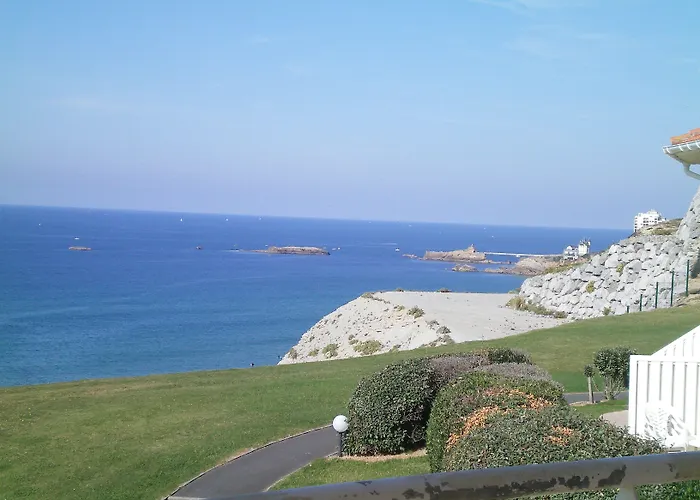 & Golf Eugenie Aparthotel